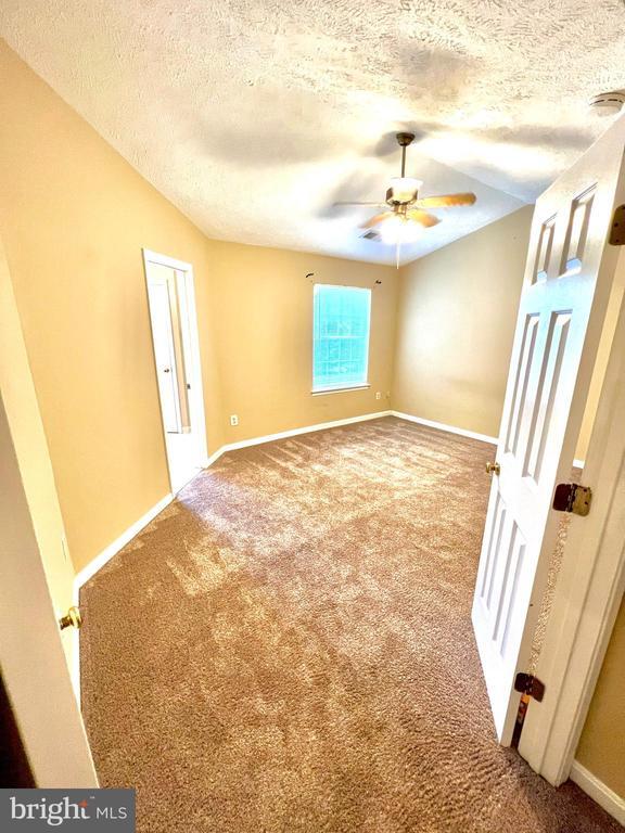 Building Photo - 4306 Lord Fairfax Ct