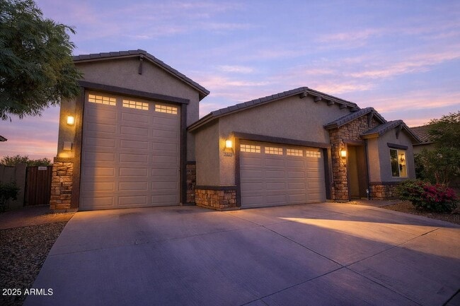 Building Photo - 16979 W Alameda Rd