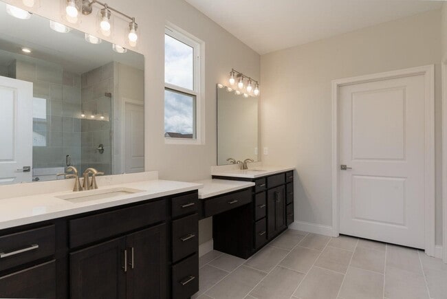 Building Photo - 5852 Stillwater Ln