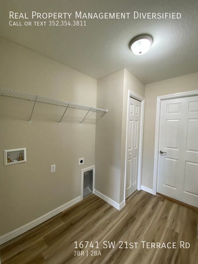 Building Photo - 16741 SW 21st Terrace Rd