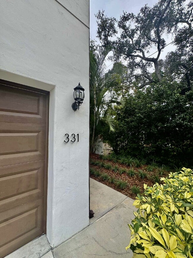 Building Photo - 331 N Trask St