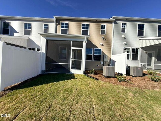 Building Photo - 6025 Grey Colt Wy