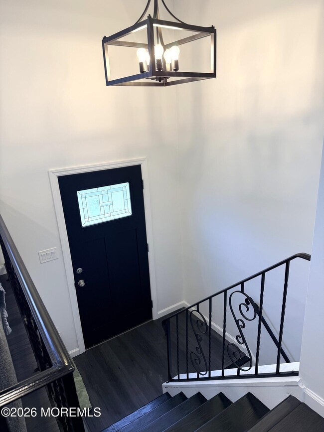 Building Photo - 2133 Bridge Ave