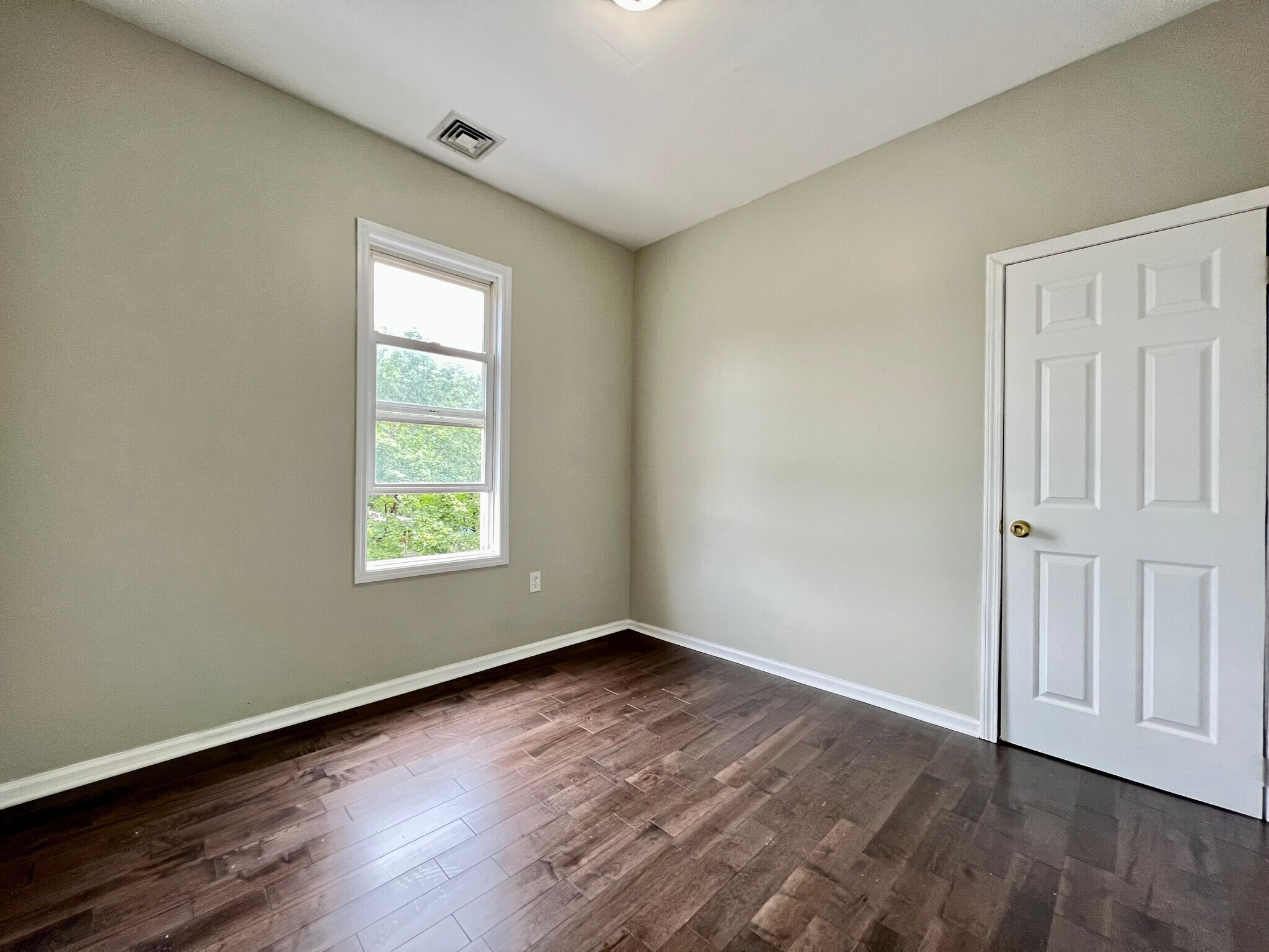 Unit 2 - 908 Bergen St