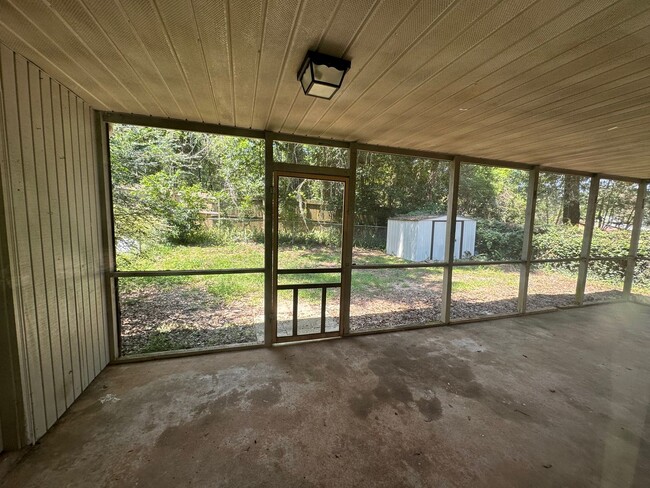 Building Photo - Eastside duplex by Costco avail now!