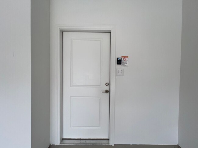 Building Photo - 204 Doodle Ln