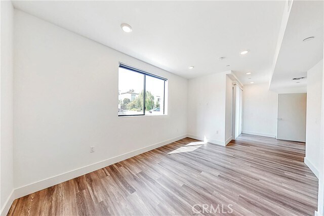 Building Photo - 1482 S Sherbourne Dr
