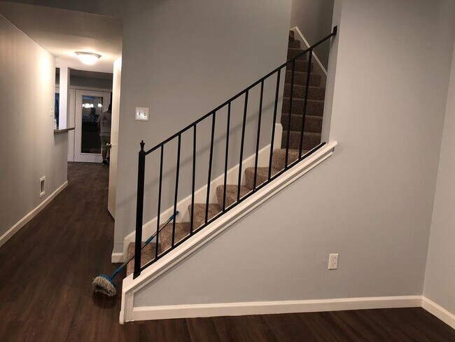 Building Photo - 13168 Trail Hollow Dr