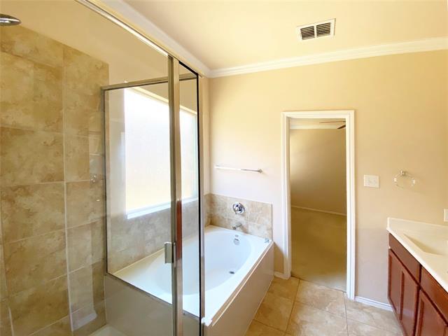 Building Photo - 9108 Spurs Trail