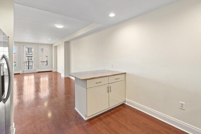 Building Photo - 101 Shearwater Ct E