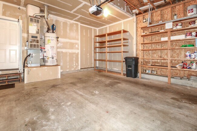 Building Photo - Charming 3-bedroom Craftsman Style DuPont ...