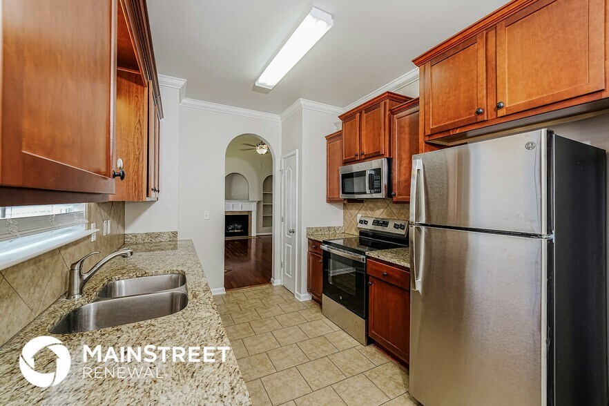 Building Photo - 6525 Southern Trace Dr