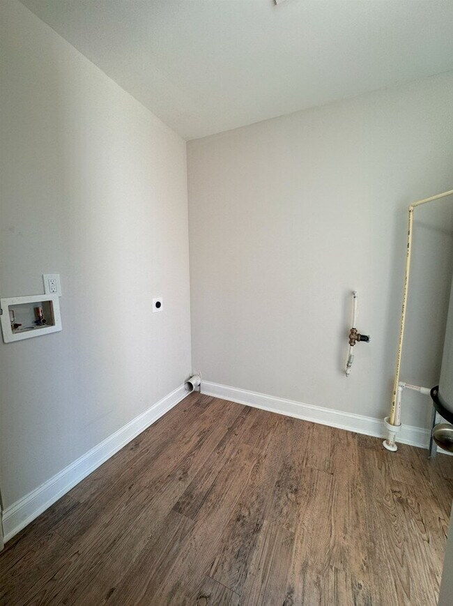 Building Photo - Cozy 2-Bed, 1-Bath Apartment in Easley – C...