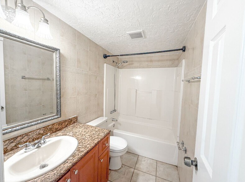 Building Photo - 7917 SW 104th St