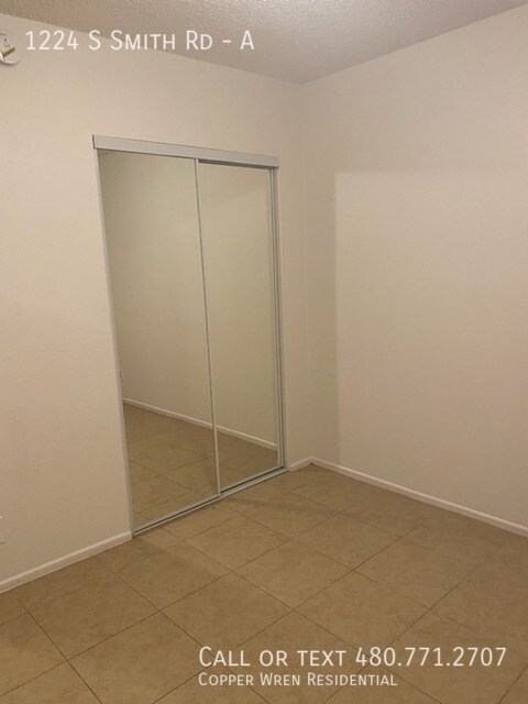 Building Photo - 1224 S Smith Rd