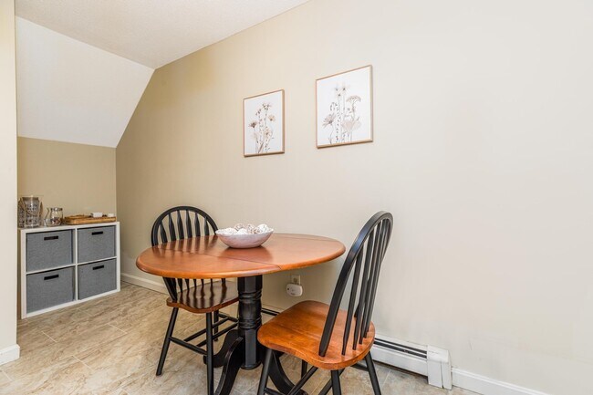 Building Photo - 608 Springbrook Cir