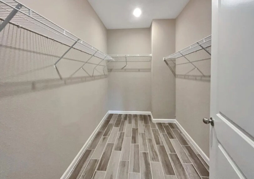 Building Photo - 2861 Brambleton Pl