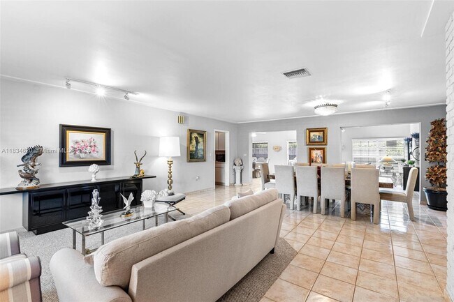 Building Photo - 9075 SW 48th Terrace