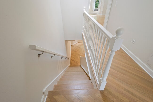 Building Photo - 6505 S Woodlawn Ave