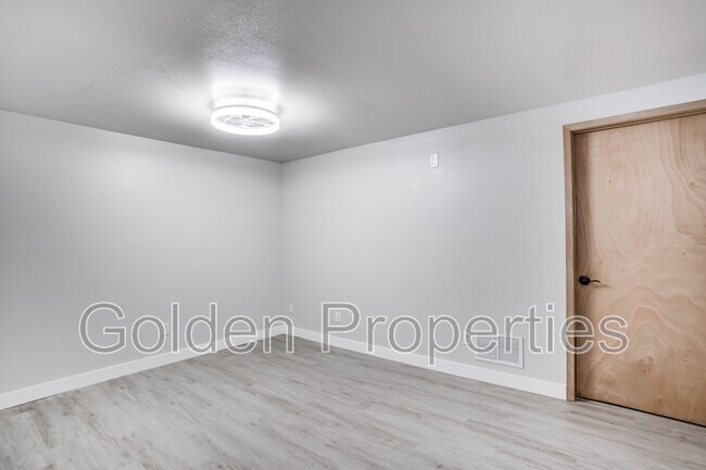 Building Photo - 3800 E 2nd Ave