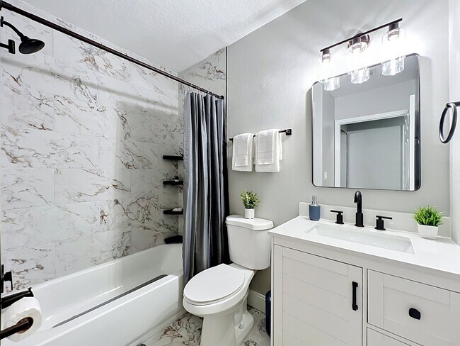 Building Photo - South Kirkman Road, Orlando, FL 32811 - 2 BR 2 BA condo