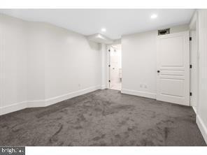 Building Photo - 8 N New St