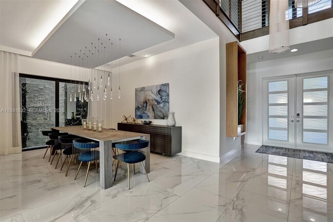 Building Photo - 17113 Aquavera Way