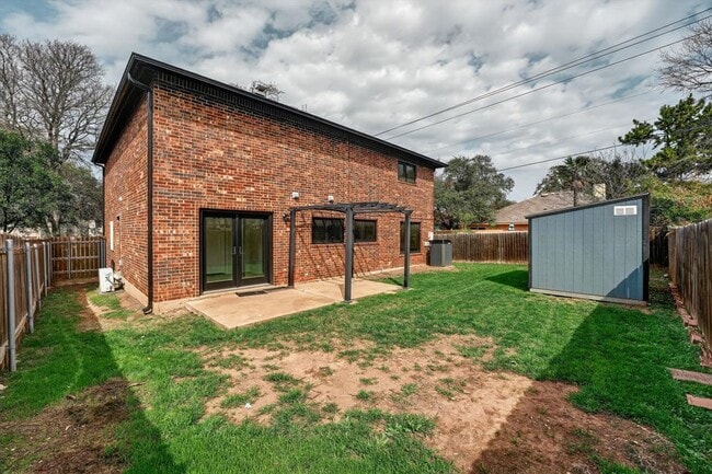 Building Photo - 8409 Nairn Dr