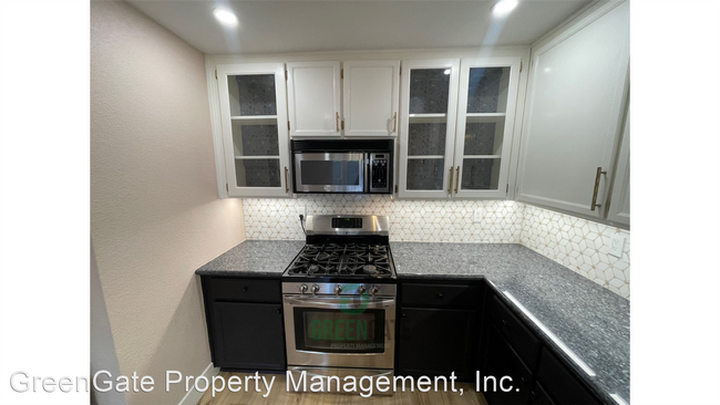 Building Photo - 2 br, 1 bath House - 1102 Cedar Creek Dr U...