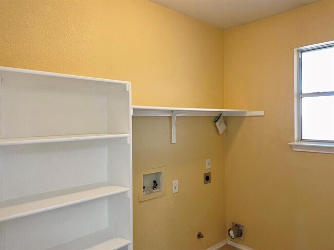 Building Photo - 1601 Lloydminister Way