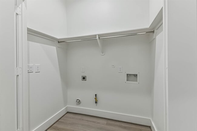 Building Photo - 7709 Earl Rudder Wy