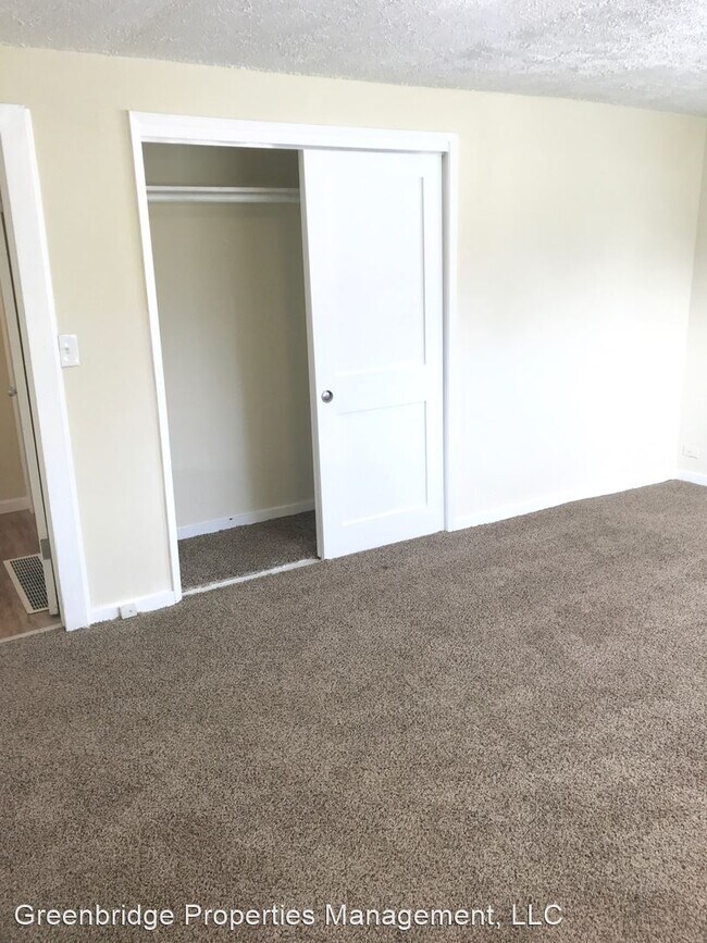 Building Photo - 4 br, 2 bath House - 4214 NE Highland Ct.