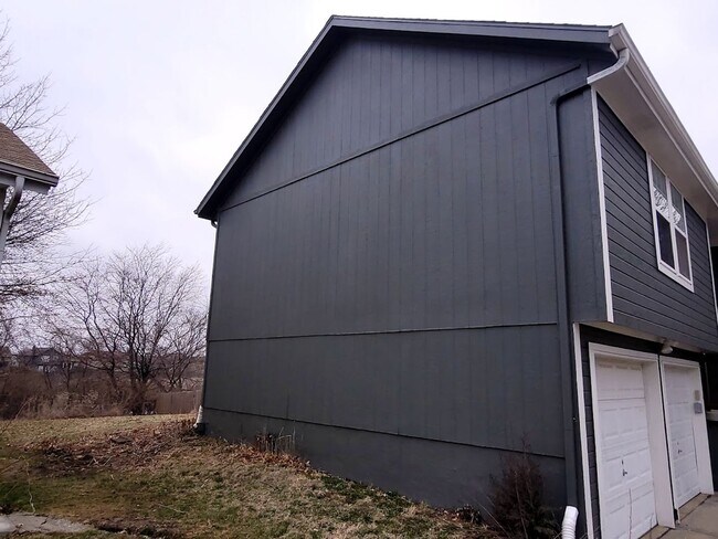 Building Photo - Available Early May | Don’t Miss This Stunning Rental