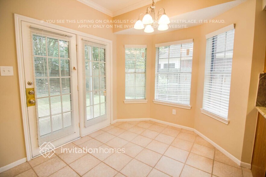 Building Photo - 7822 Heather Heights Way