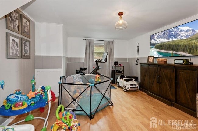 Building Photo - 617 Princeton Rd