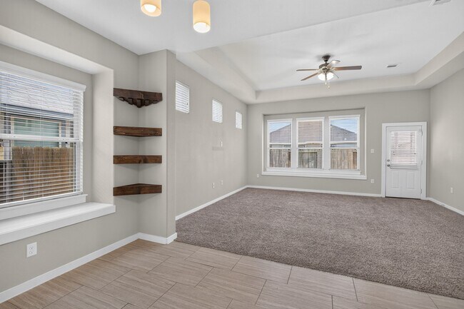 Building Photo - 6915 Rosemont Ct