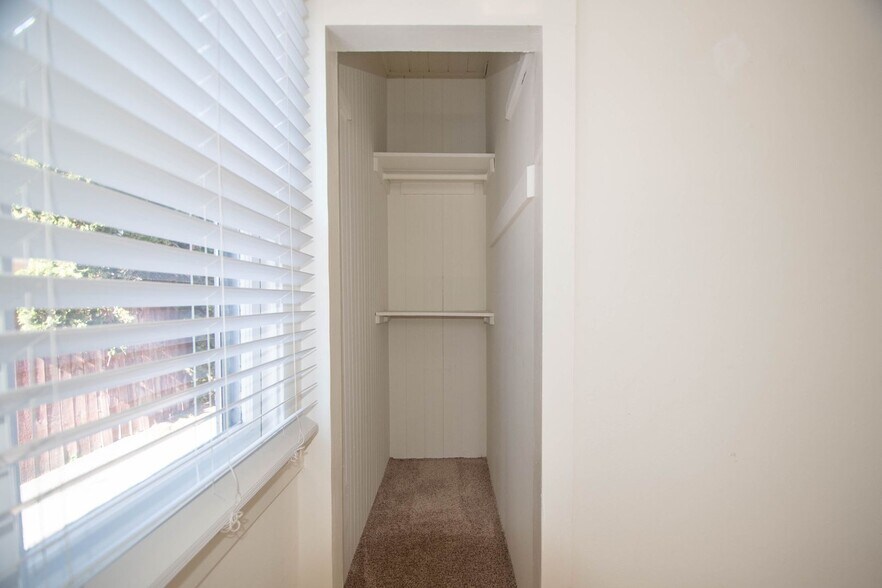 Building Photo - 314 W Mission St