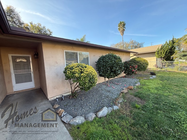 Building Photo - Homes Management - 4 Bed, 2 Bath House on Cul-de-Sac