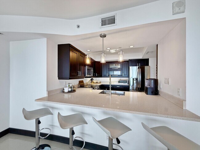 Building Photo - 3000 N Ocean Dr