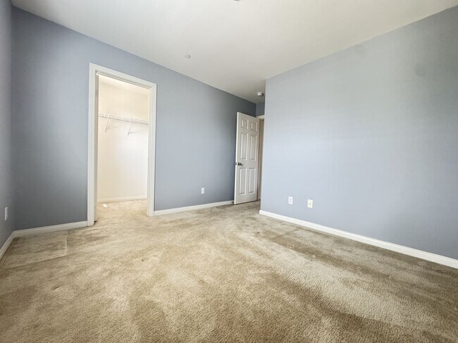 Building Photo - 7181 Logsdon Dr