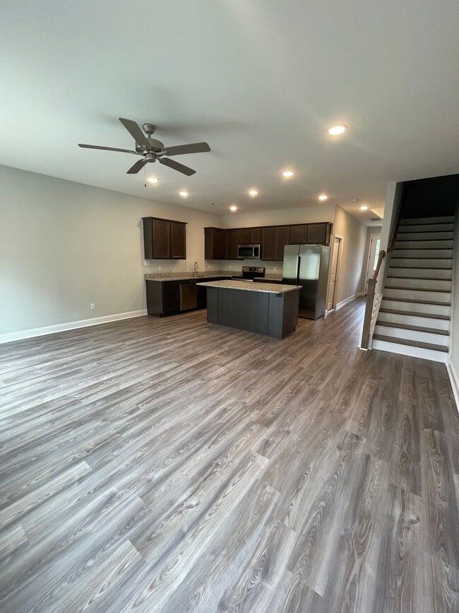 Building Photo - Newly Built 3 Bedrooms, 2.5 Baths 2-story ...