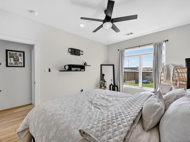 Building Photo - 1941 Glenmore Ave