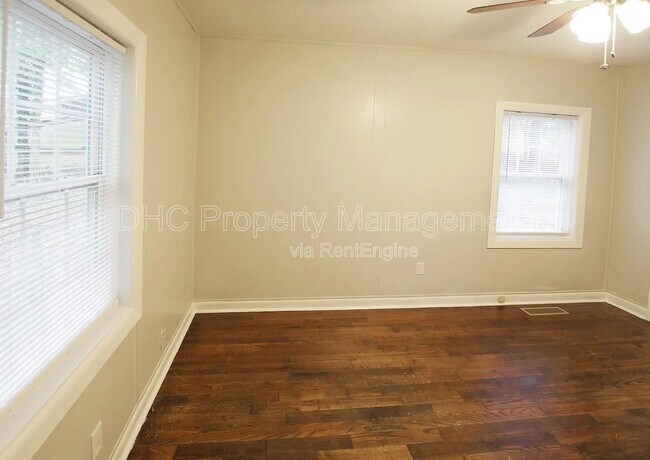 Building Photo - 1237 Campbellton Pl SW