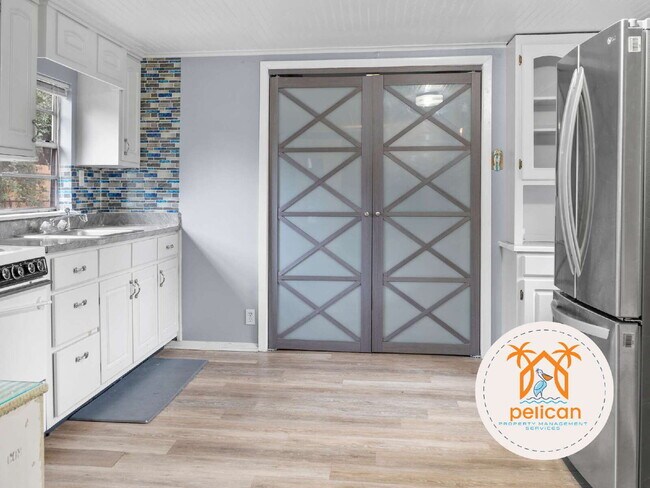 Building Photo - Cozy Studio in Pensacola