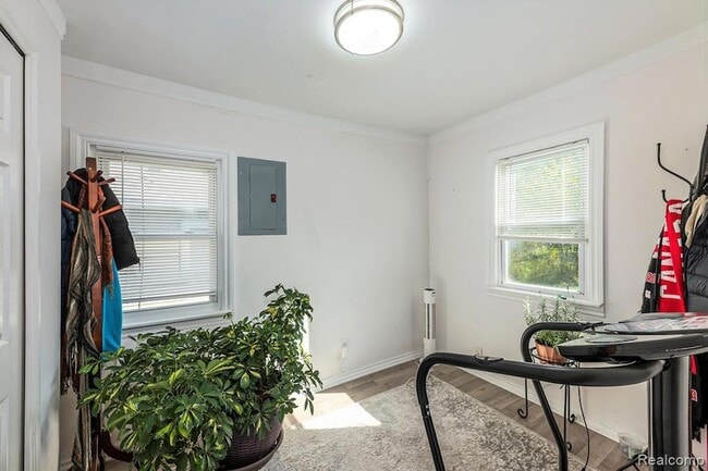 Building Photo - 13754 Knox Ave