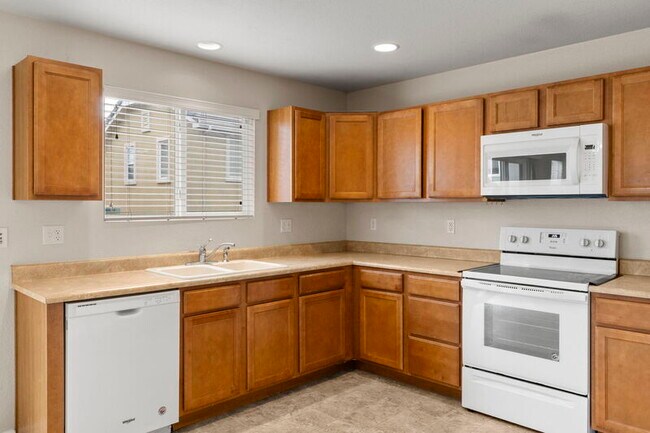 Building Photo - 815 Fire Rock Pl