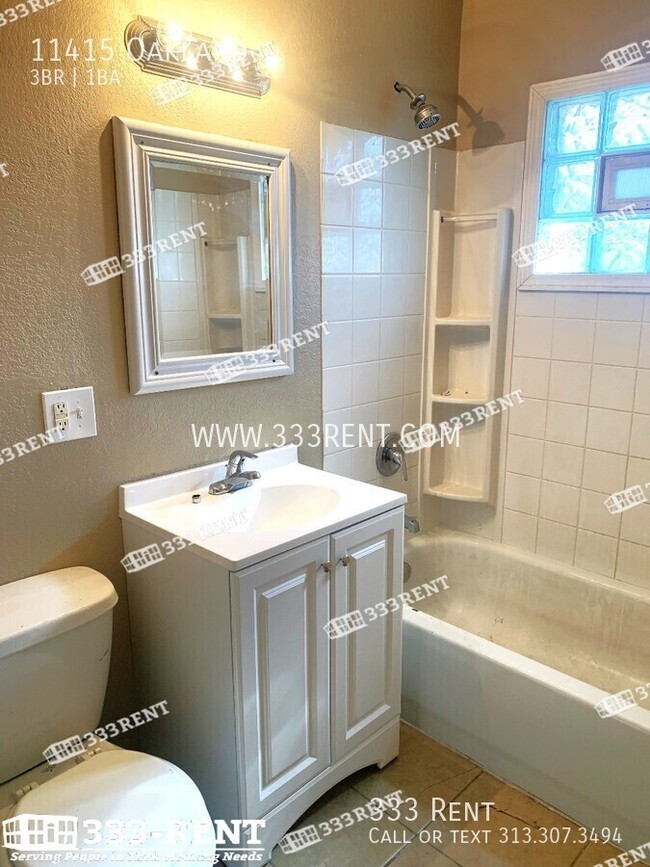Building Photo - 11415 Oakland-