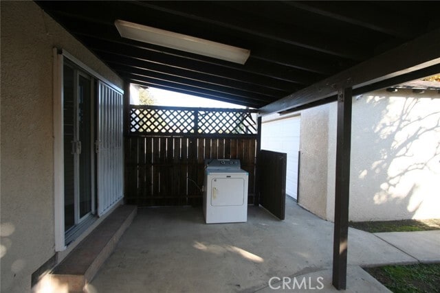 Building Photo - 9968 Daines Dr