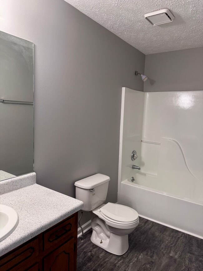 Building Photo - 357 Treeland Dr