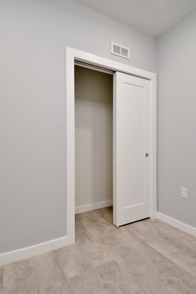 Building Photo - 82-84 E 31ST St